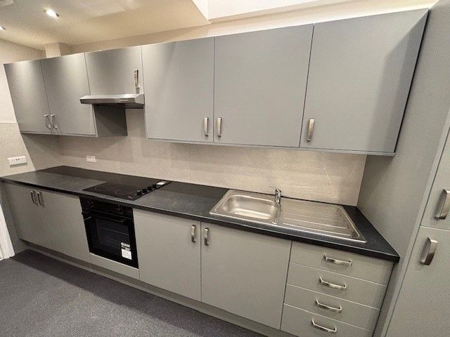 Property photo 2 of 6 Kitchen 2