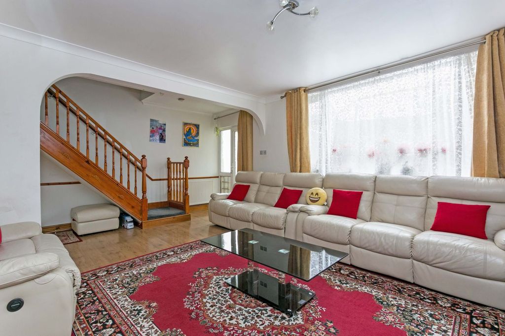 Property photo 2 of 14