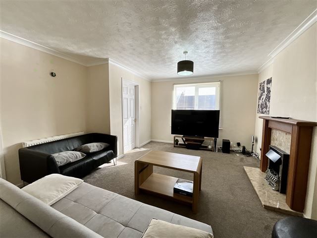 Property photo 2 of 15 Lounge