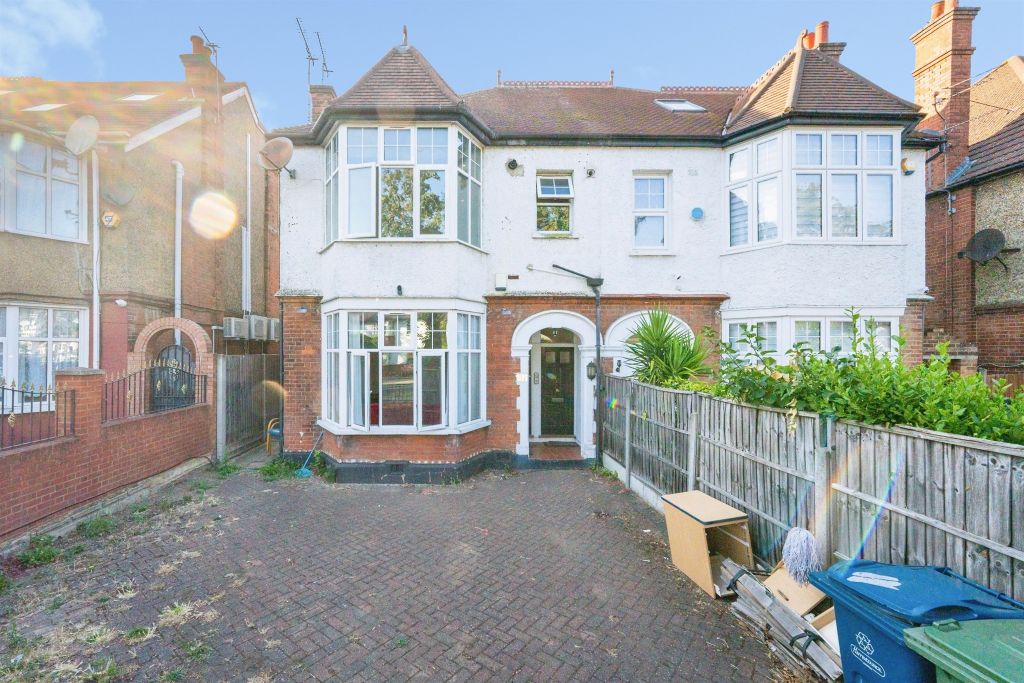 Property photo 1 of 14