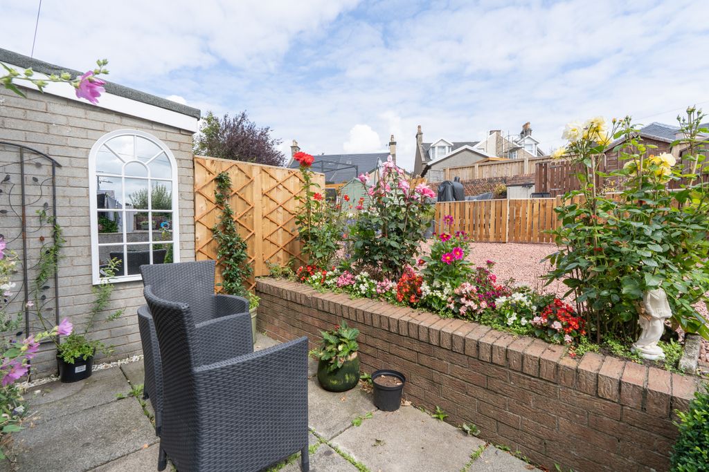 Property photo 1 of 23 3 Bedroom Terraced For Sale