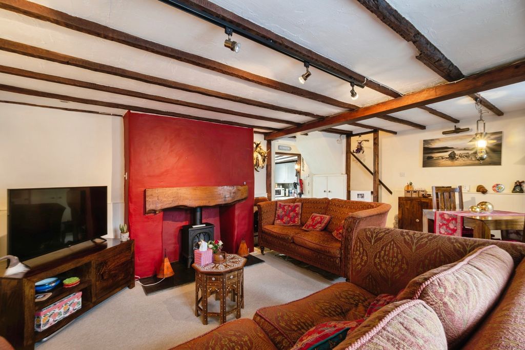 Property photo 2 of 17 Photo