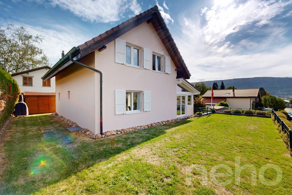 Property photo 2 of 12