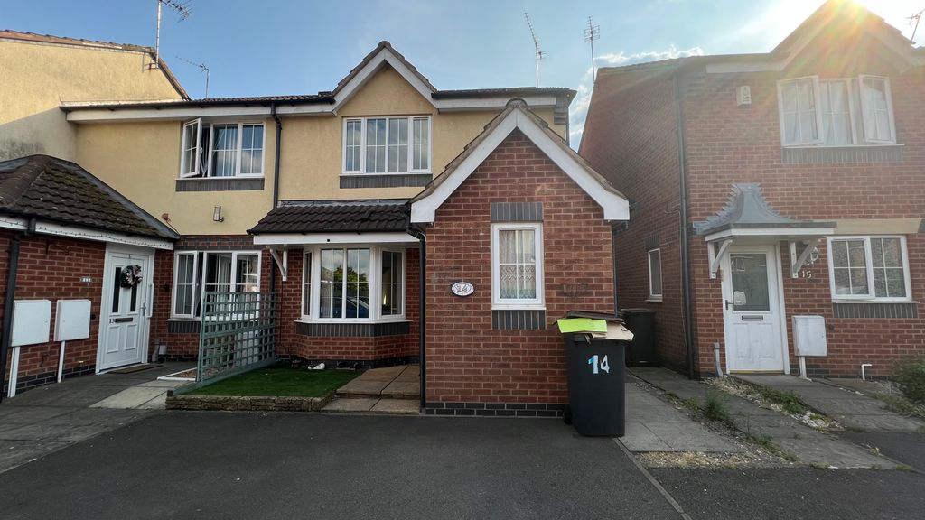 Property photo 1 of 32