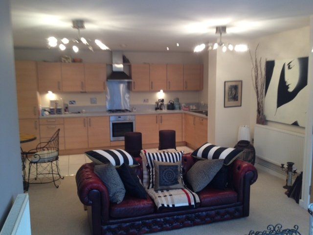Property photo 2 of 10 Lounge Open Plan Kitchen
