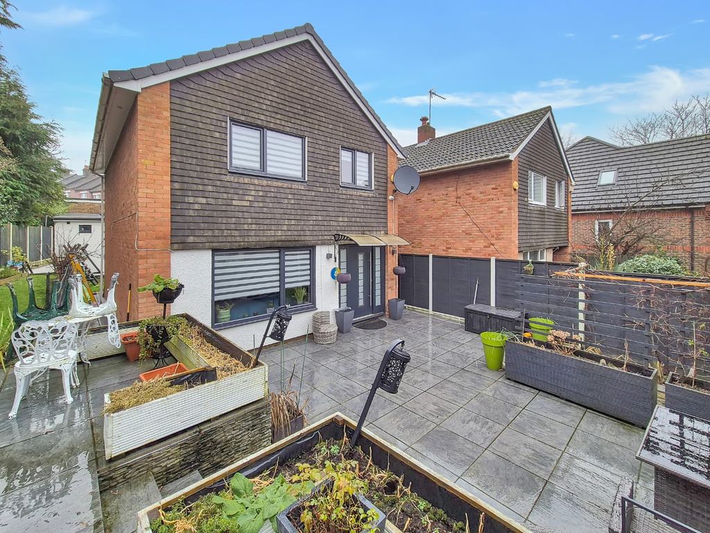 Property photo 1 of 16 3951772