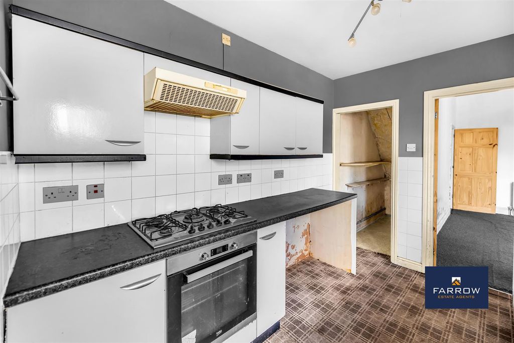 Property photo 2 of 23 Kitchen