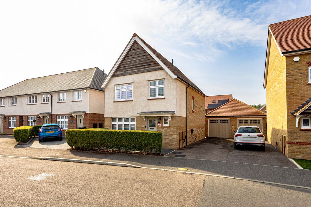 Property photo 2 of 30