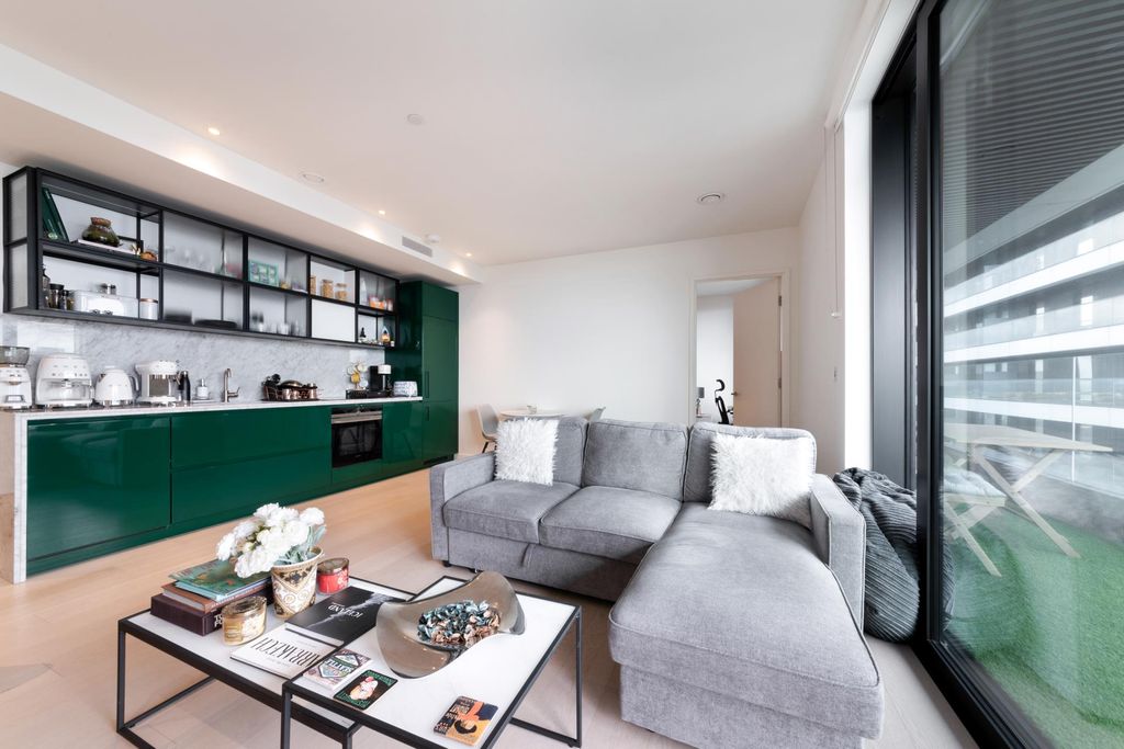 Property photo 2 of 12