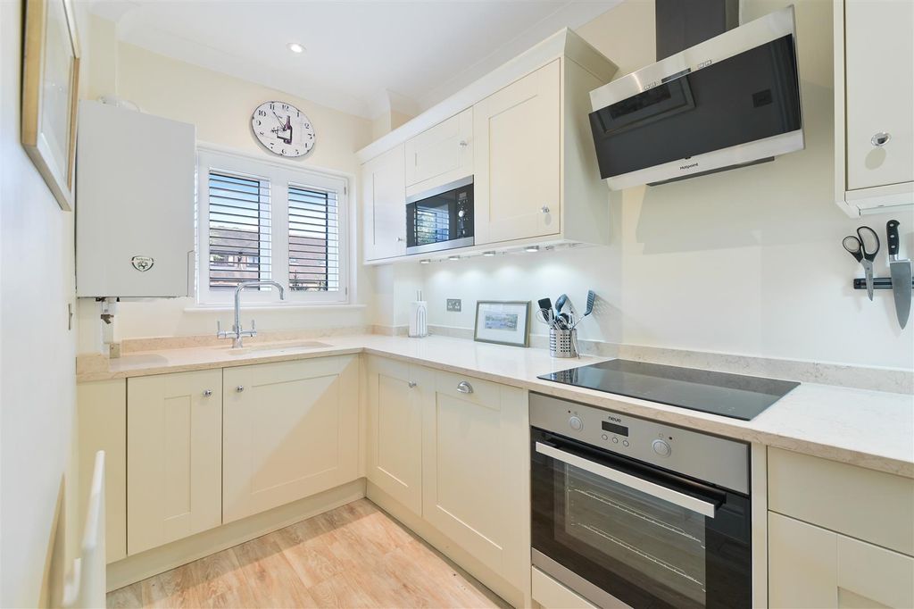 Property photo 2 of 15 Meade Court,28- (1).Jpg