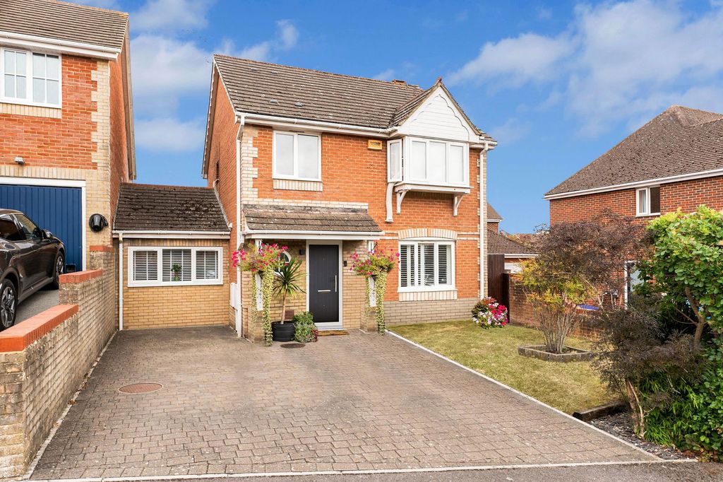 Property photo 1 of 19
