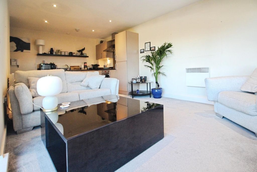 Property photo 3 of 19 c054056c-Img_3157.Jpg