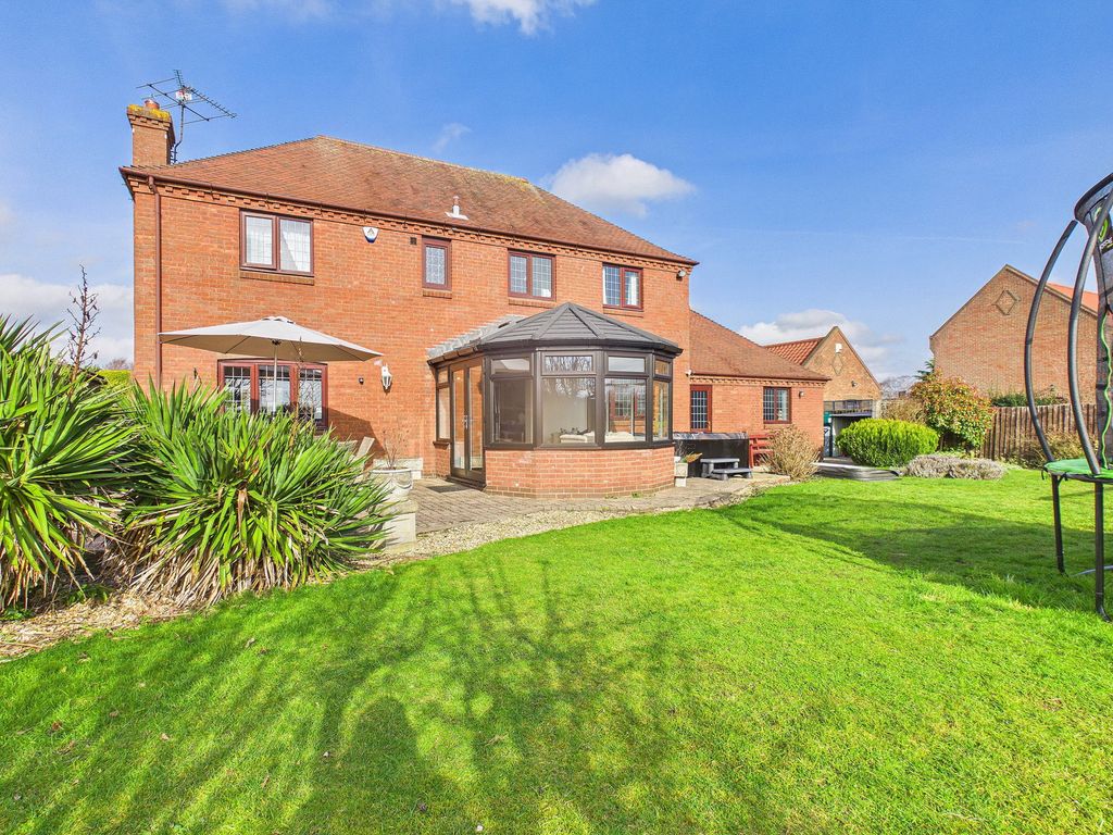 Property photo 2 of 30