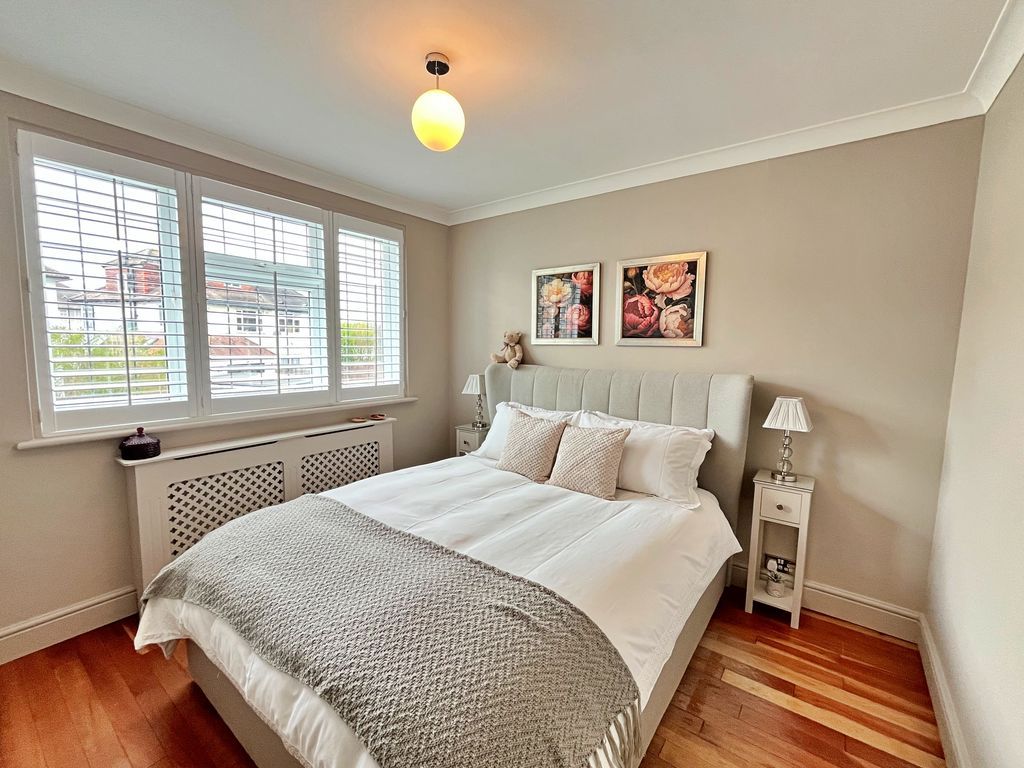 Additional image 6 of 5 bed semi-detached house for saleWest Close, Greenford UB6
