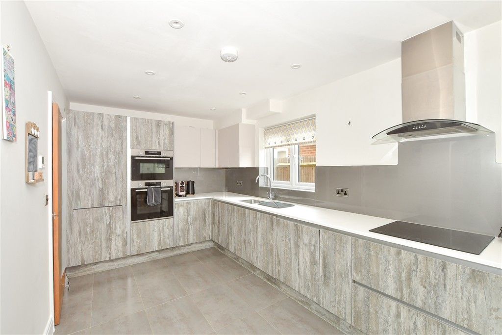 Property photo 2 of 16 Kitchen/Diner