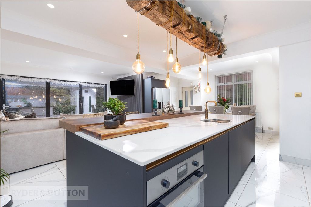 Property photo 3 of 38 Picture No. 47