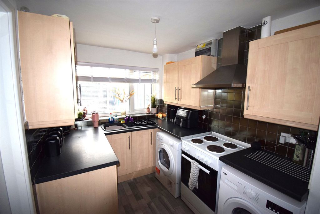 Property photo 2 of 11 Picture No. 06