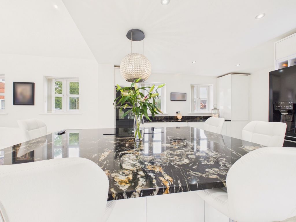 Property photo 3 of 25 5220685