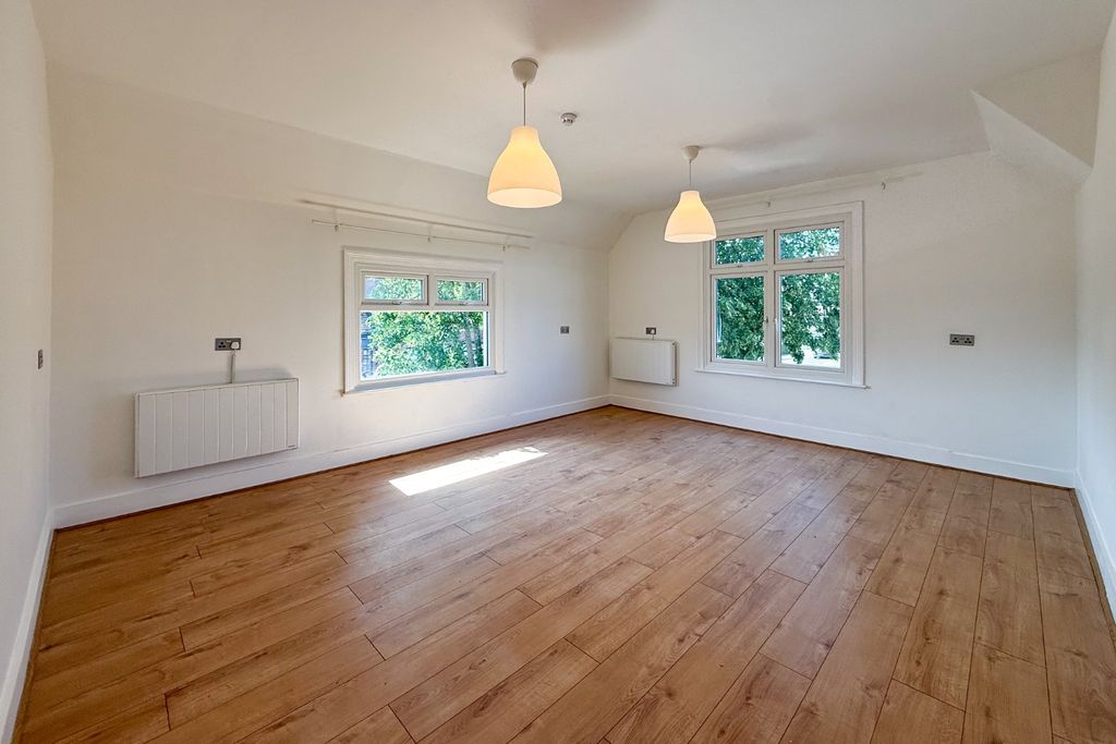 Property photo 2 of 8 5336022