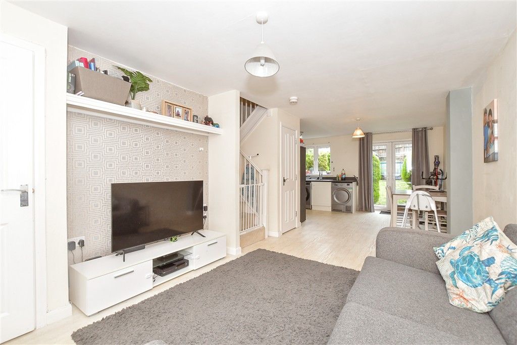 Property photo 1 of 11 Lounge