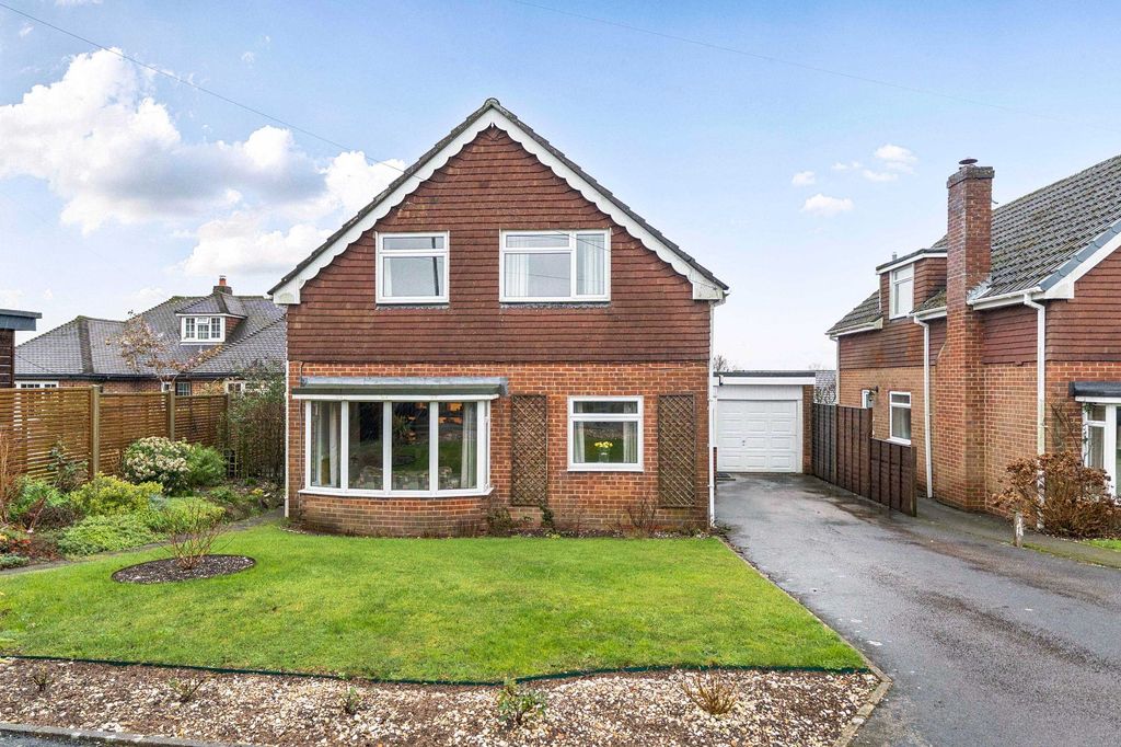 Property photo 1 of 26