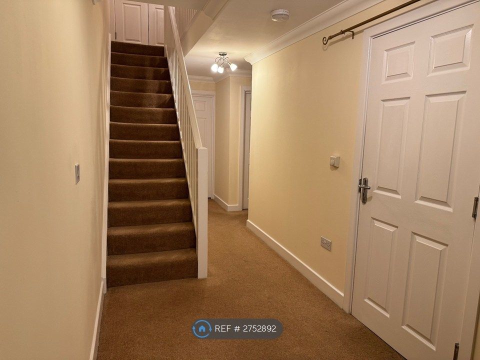 Property photo 3 of 24