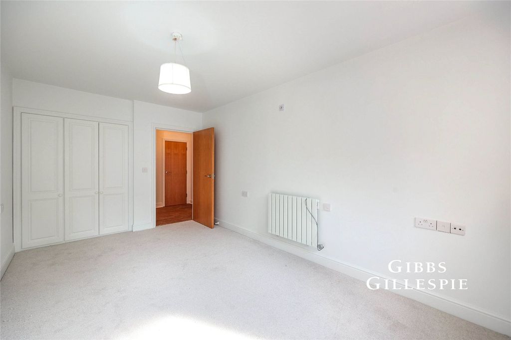 Property photo 2 of 15 Picture No. 14