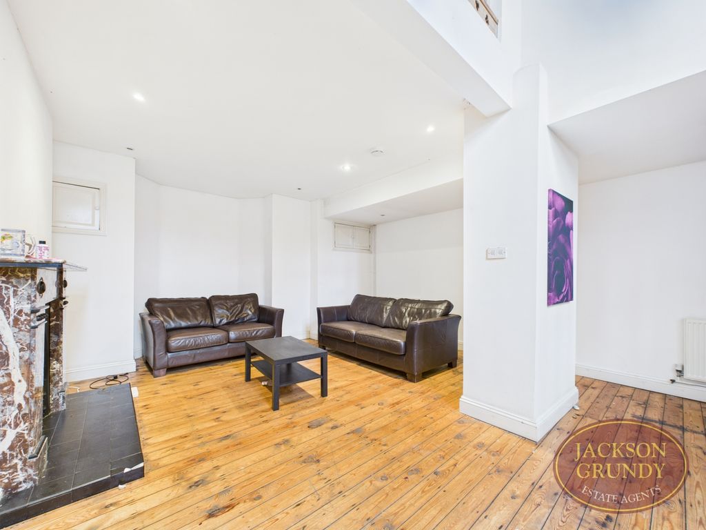 Property photo 3 of 15 St. Michaels Avenue