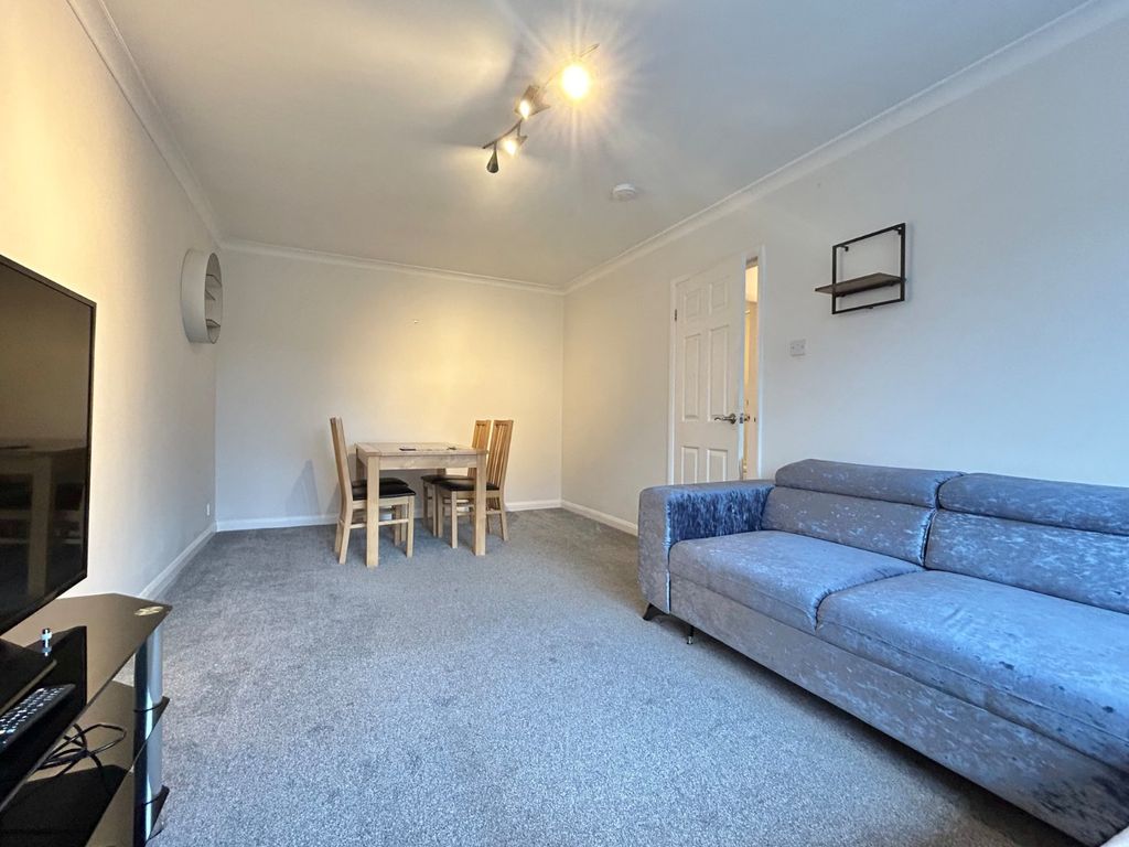 Property photo 1 of 10 Picture No. 06