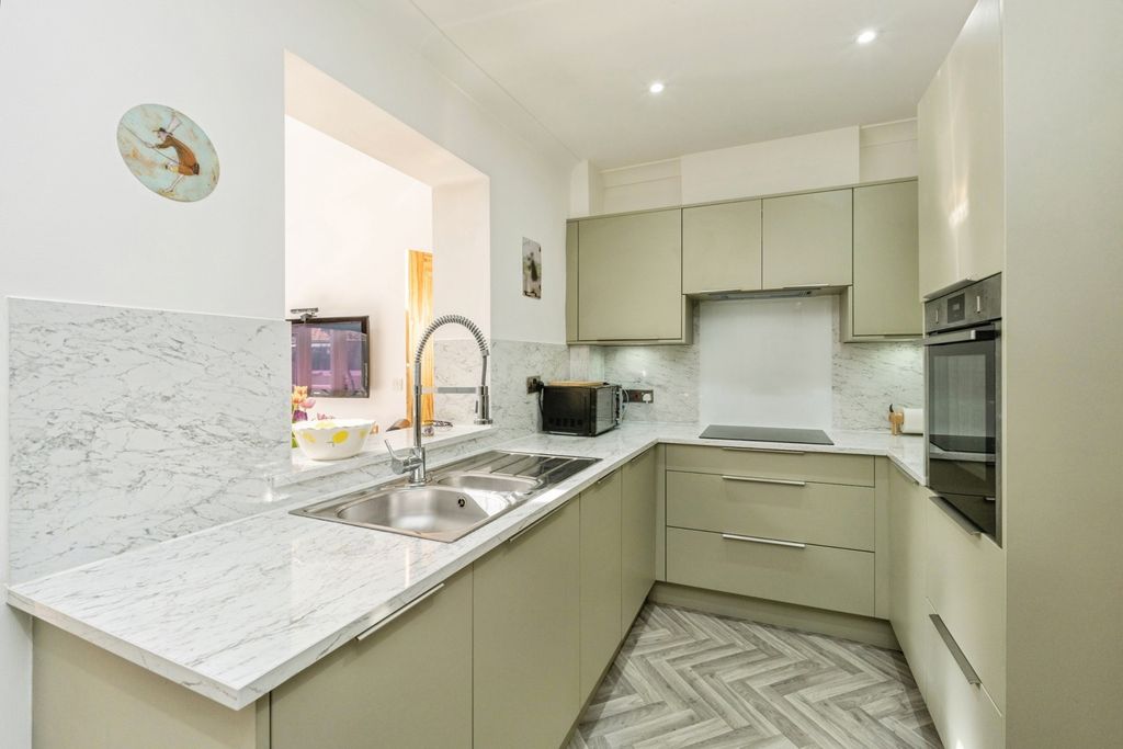 Property photo 2 of 22 Kitchen