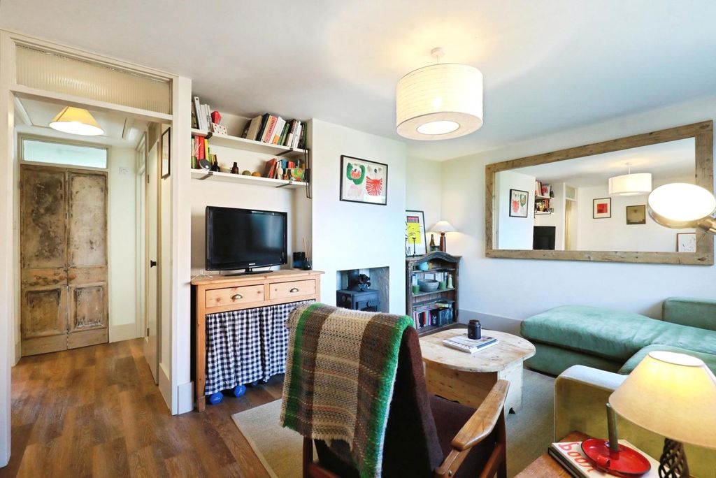 Property photo 2 of 17 Pbox-Img.Jpg