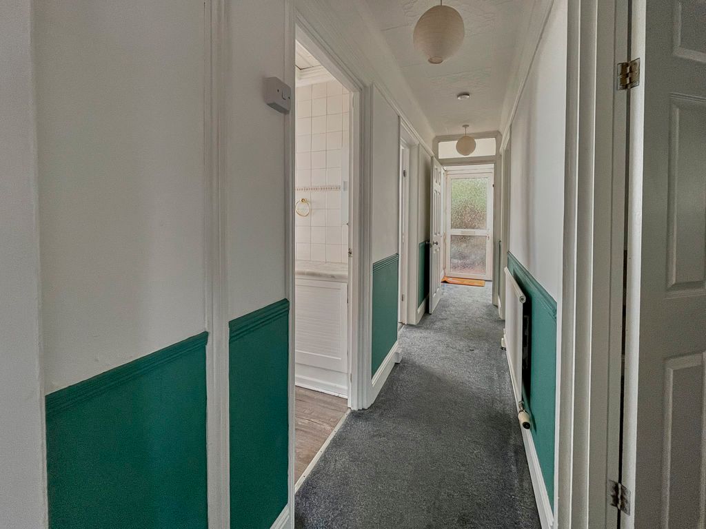 Property photo 3 of 12 Hallway