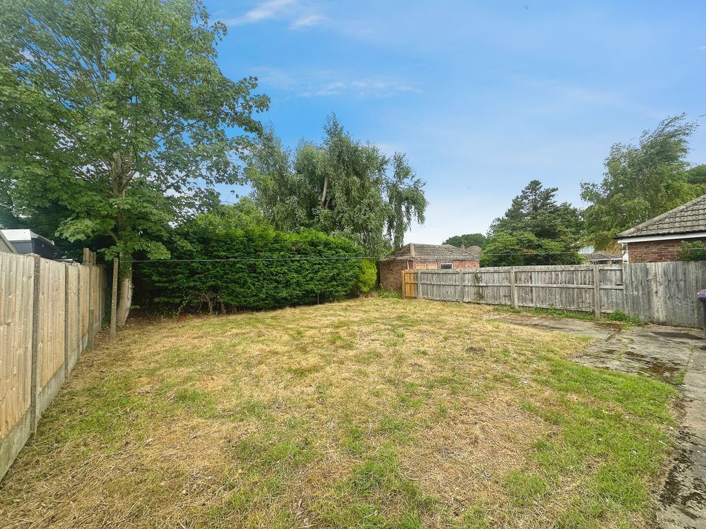 Property photo 2 of 14 Rear Garden