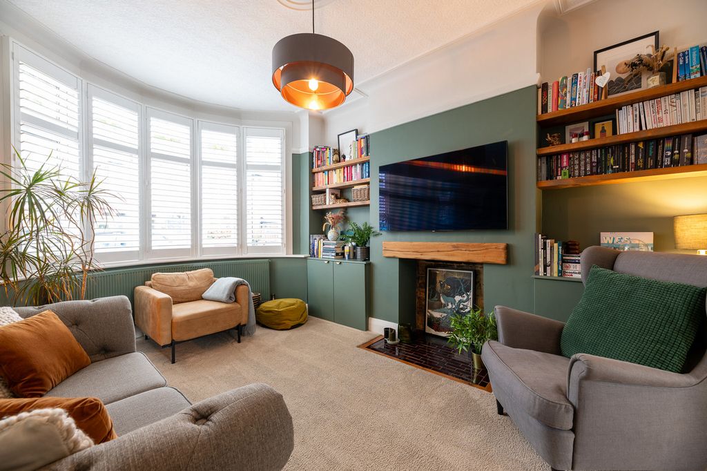 Property photo 2 of 16