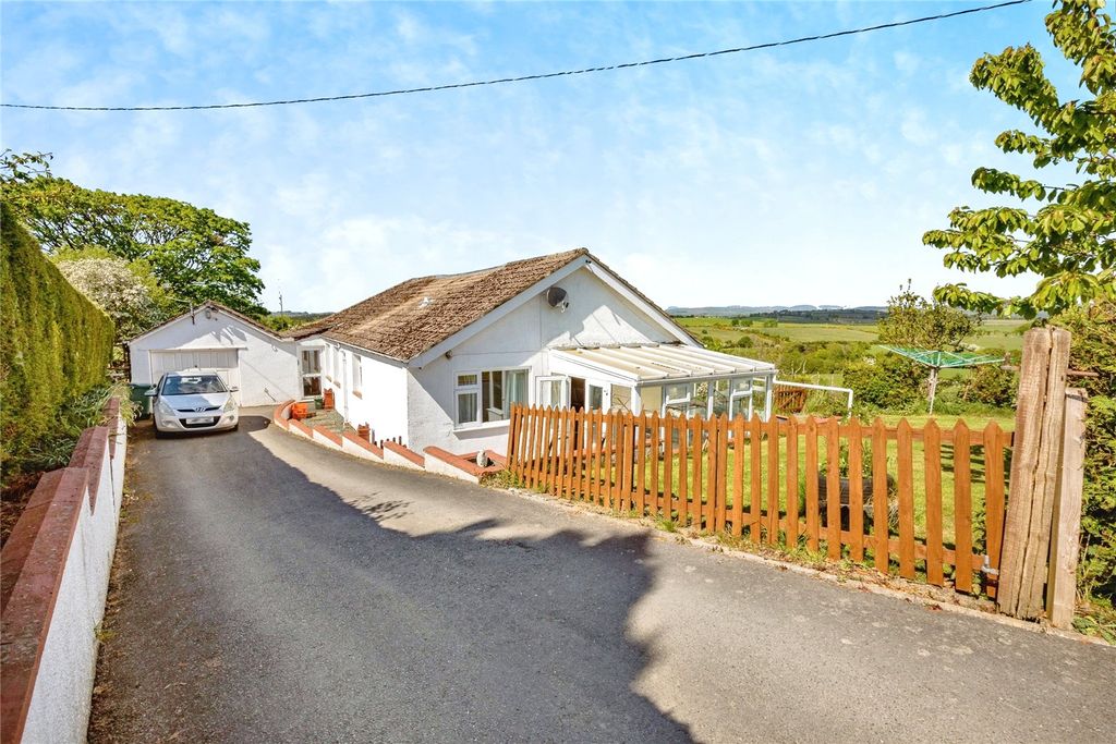Property photo 2 of 28 Picture No. 20