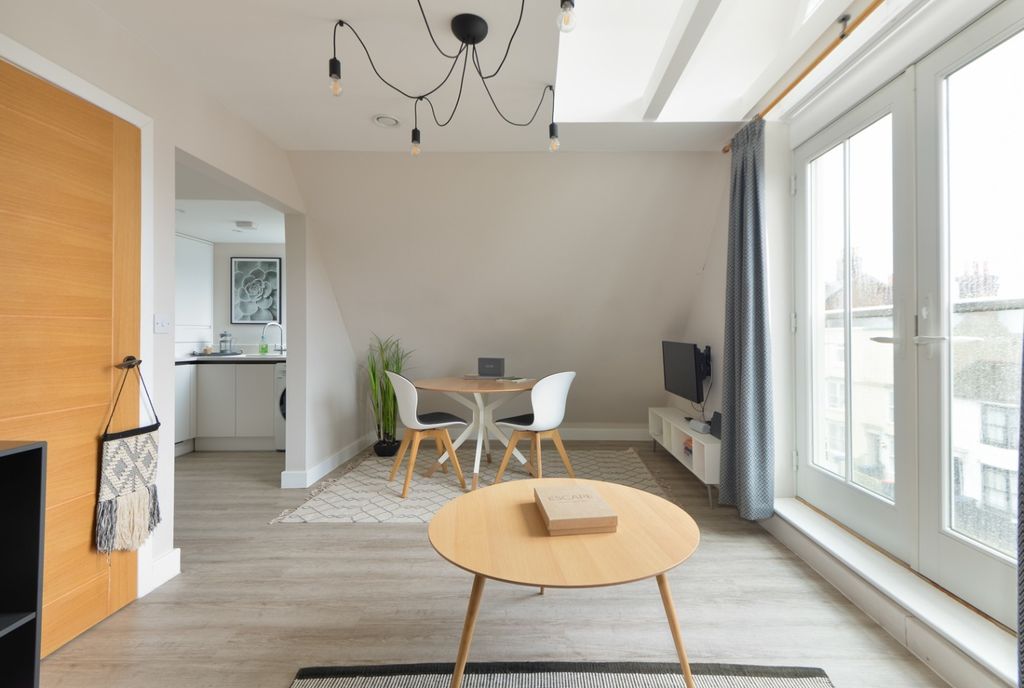 Property photo 1 of 11 3344210