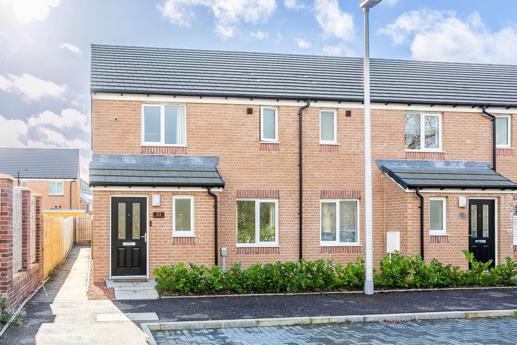 Property photo 1 of 28