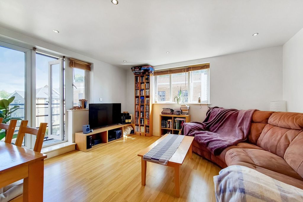 Property photo 2 of 11