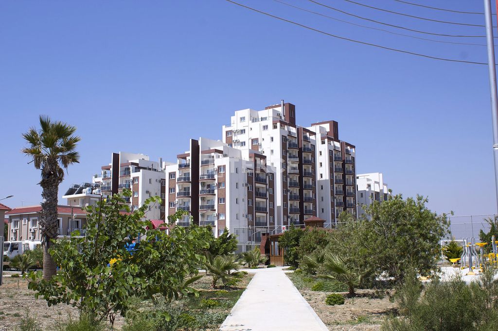 Property photo 2 of 24