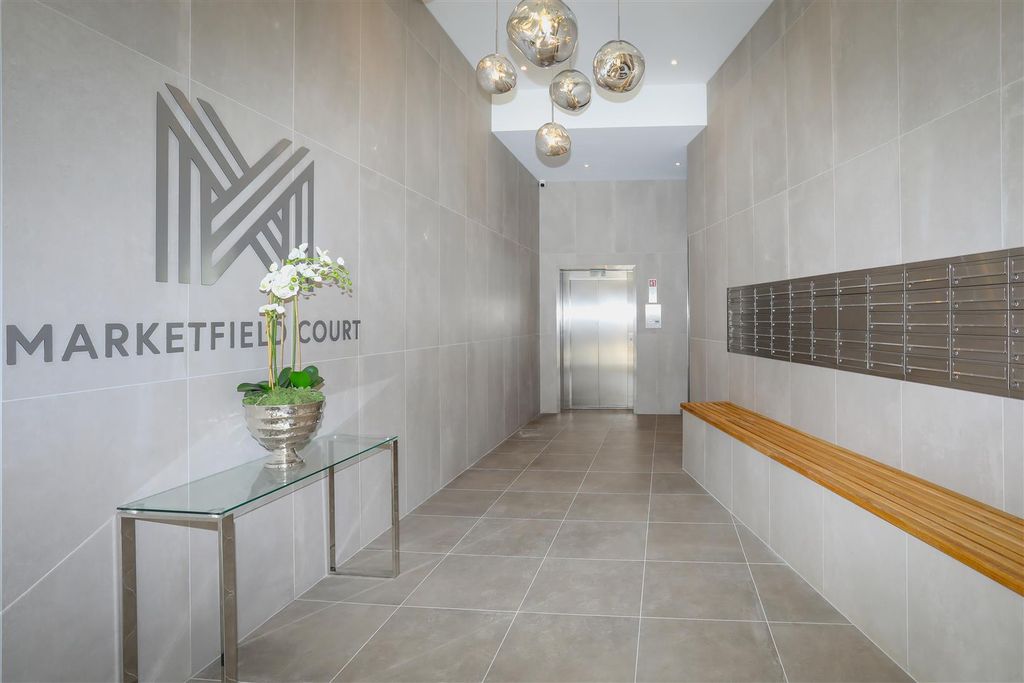 Property photo 2 of 7 Lobby.Jpg