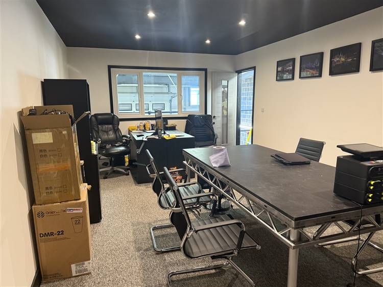 Property photo 3 of 9