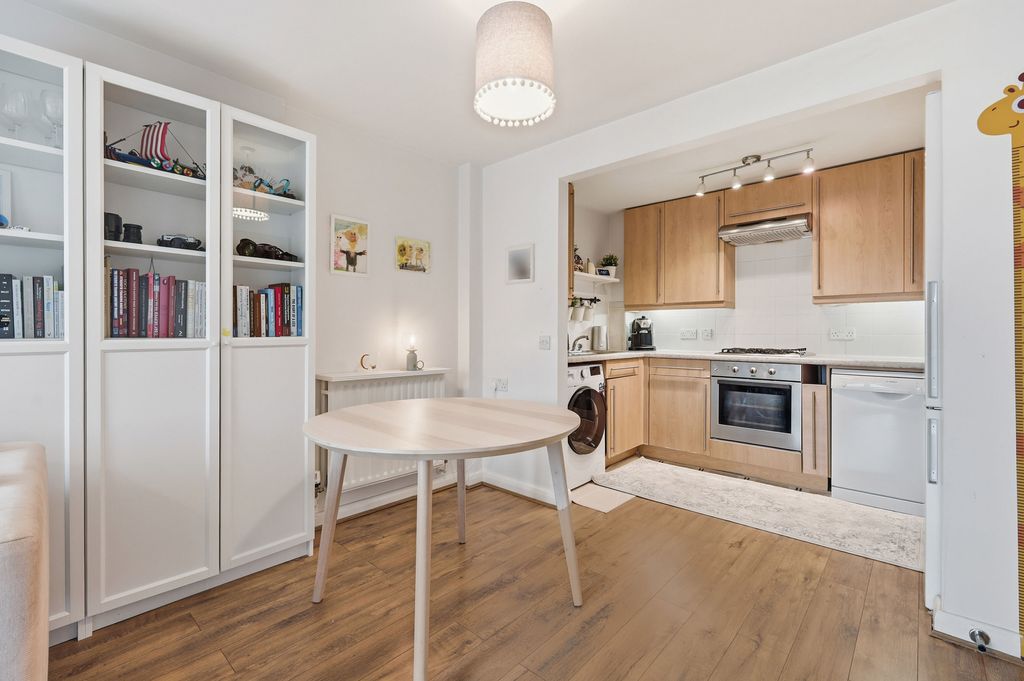 Property photo 2 of 12 Photo 3