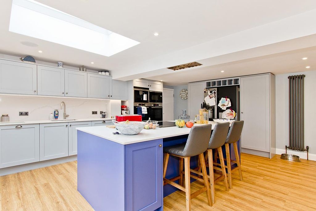 Property photo 3 of 19 Kitchen2.Jpg
