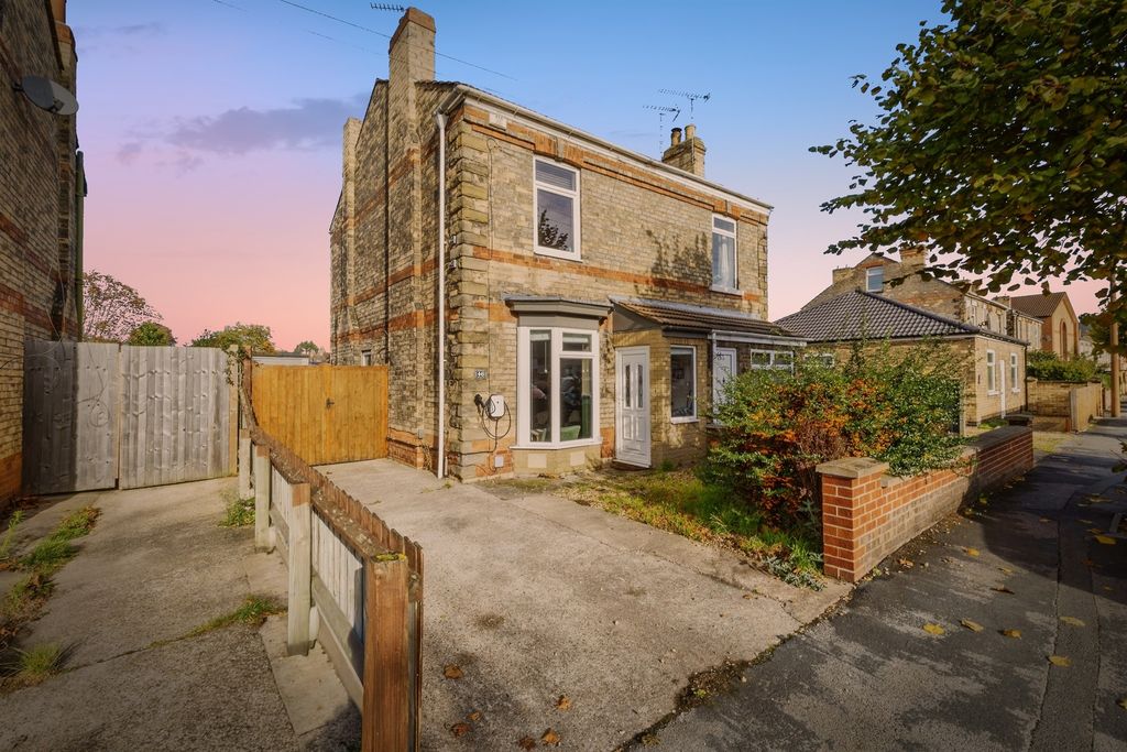 Property photo 1 of 23