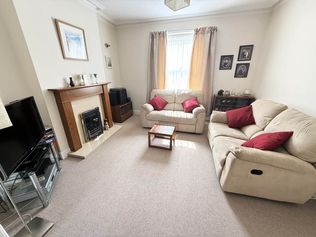 Property photo 2 of 19