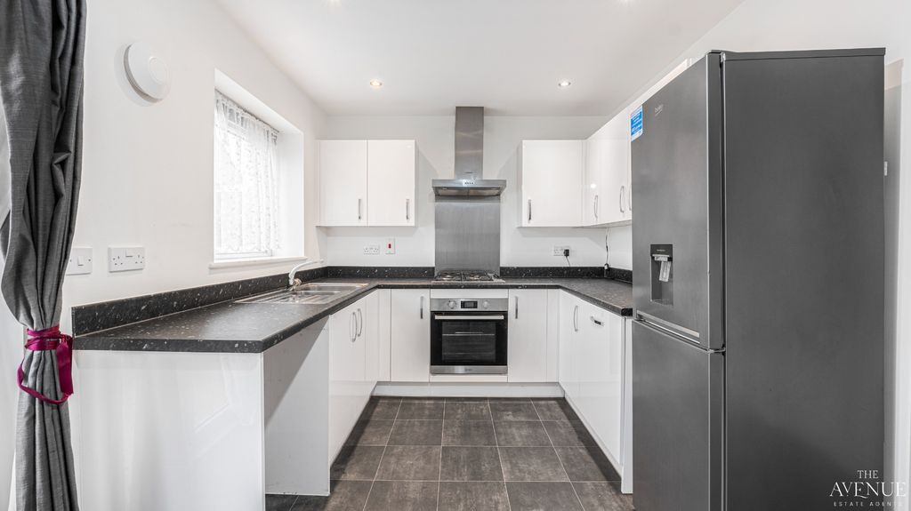 Property photo 3 of 23 5703587