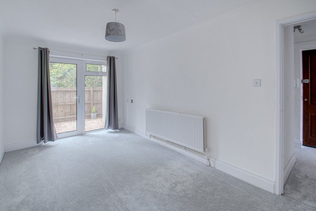 Property photo 3 of 13 Picture No. 18
