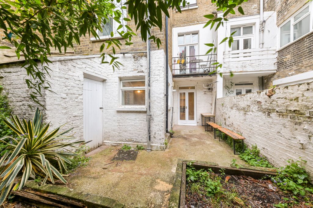 Property photo 3 of 7