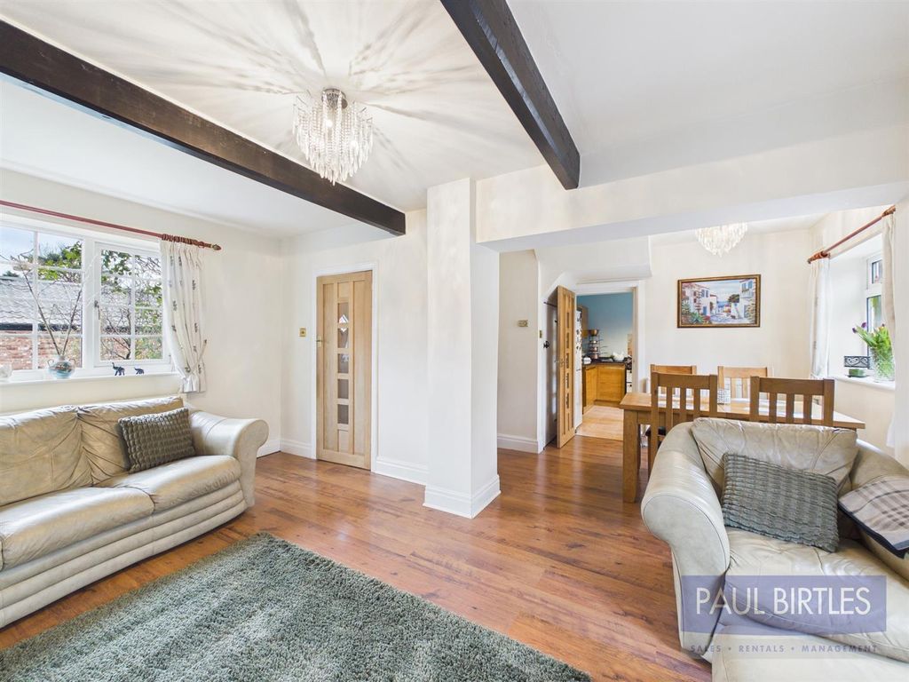 Property photo 3 of 25 Cam04378G0-Pr0294-Still010.Jpg