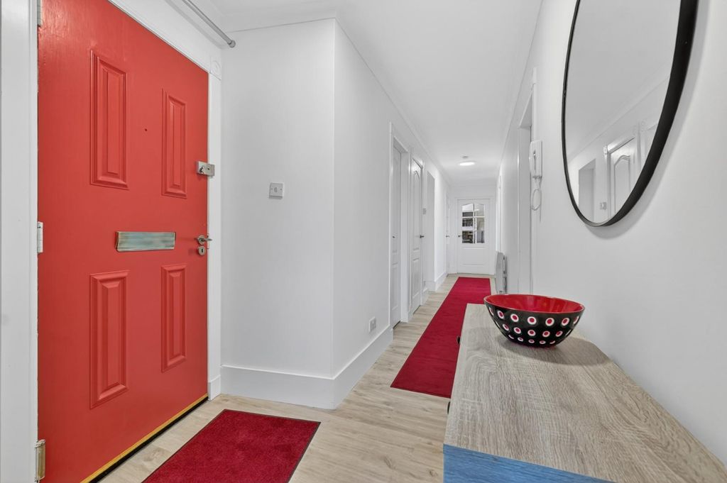 Property photo 3 of 29 3_14 Fernside, Brisbane Road, Largs _03.Jpg